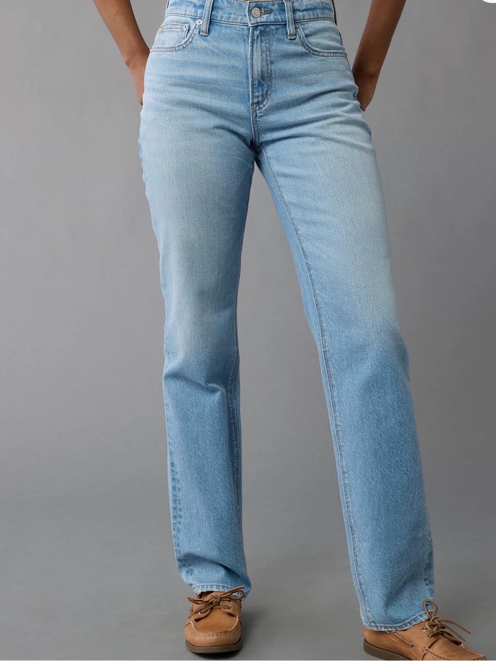 American Eagle High Rise Straight Jean